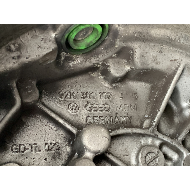 Коробка передач Volkswagen Golf 4 1,6 16v 02K301107J