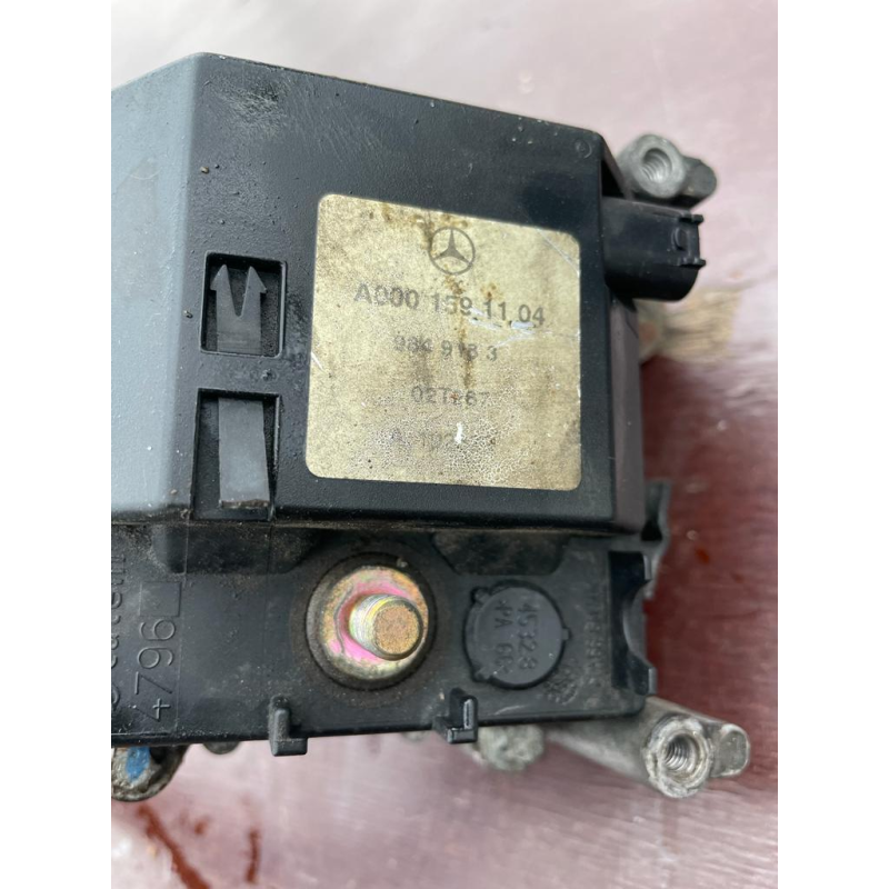 Електропідігрівач охолоджувальної рідини Mercedes A6111500304 A0001591104