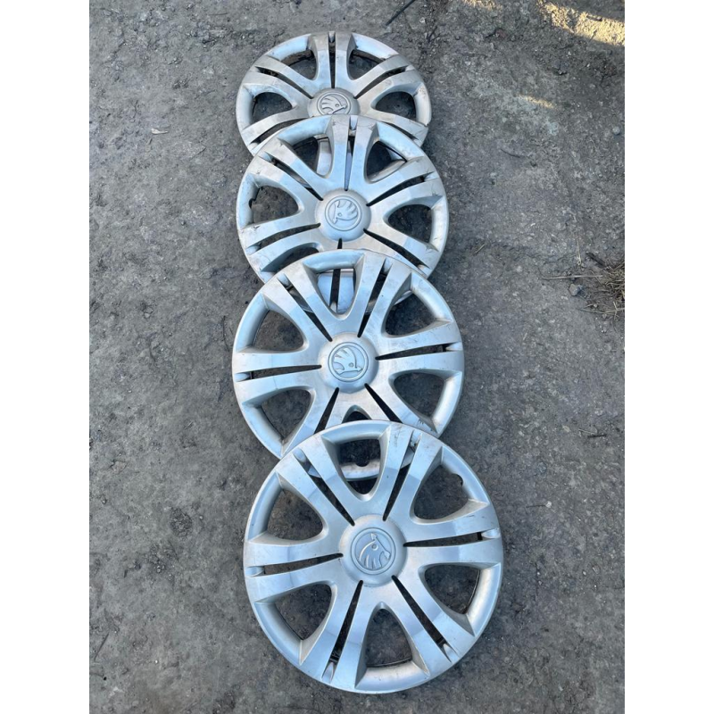 Колпак Skoda Fabia, Octavia, Roomster 15“ 5JO601147 А
