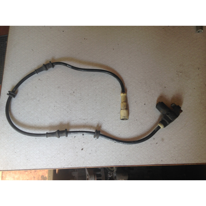 Датчик ABS Opel Omega 1999 2.0 L 90464775 340.804/059/003