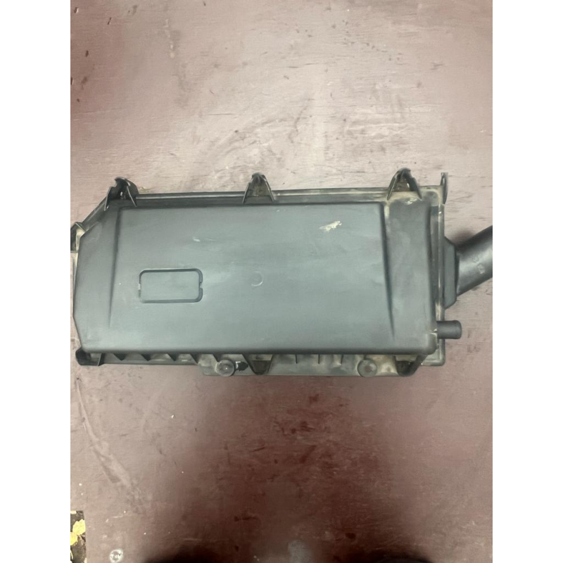 Патрубок повітряного фільтра VW Golf4 1J0129594G