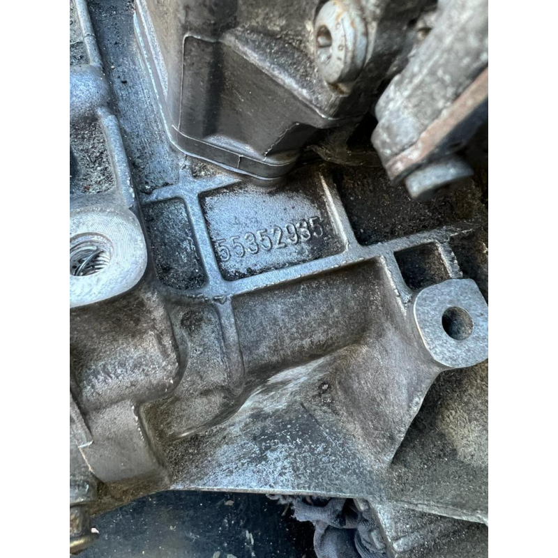 Коробка передач Opel 55352935