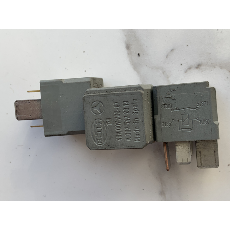 Mercedes реле стартера A0025422619