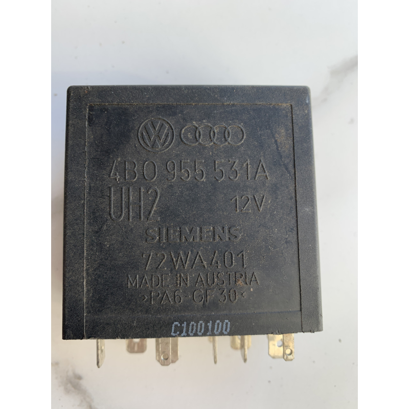 VAG реле керування склоочисником 4B0955531A
