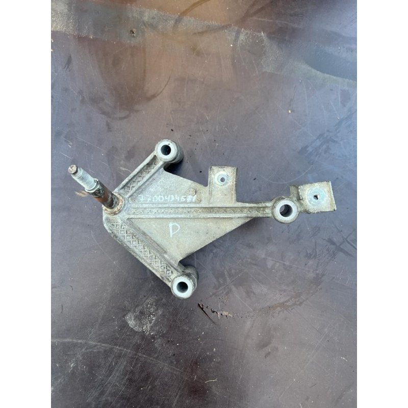 Кронштейн кріплення КПП Renault Kangoo 7700434671