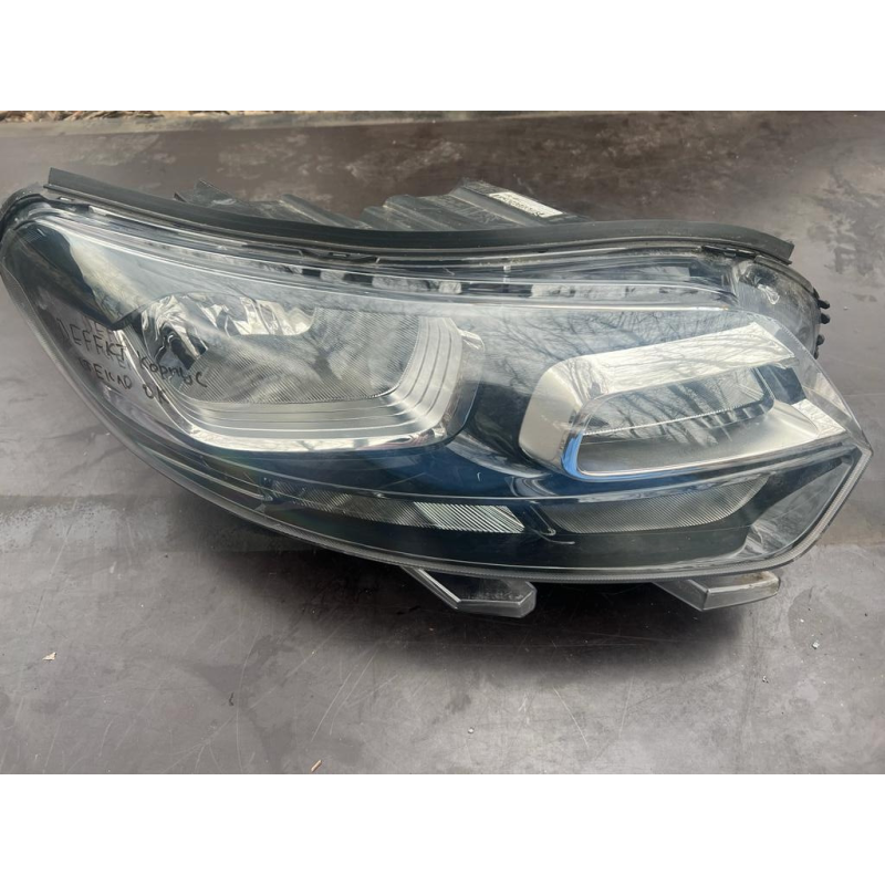 Фара передня права Citroen Jumpy 3 00197075-04 9808567680-00