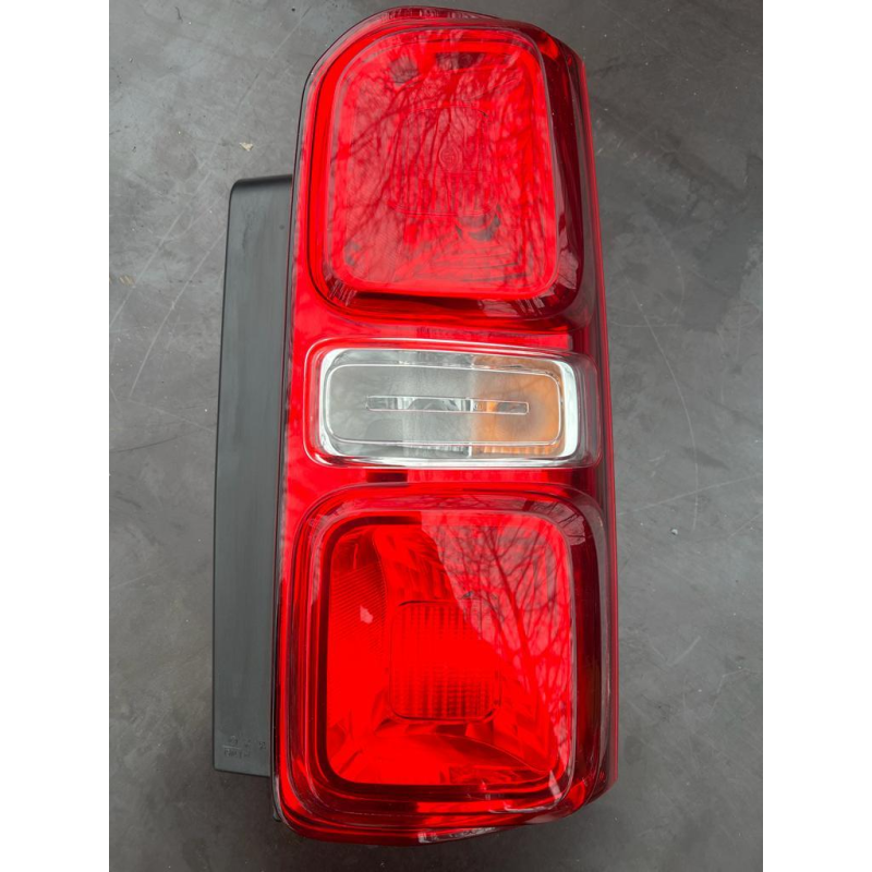 9808243080 Peugeot/Citroen задній правий ліхтар НОВИЙ