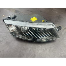 Передня права фара для Skoda Octavia A7 Нова 130702425100 33423344 5E1941018B