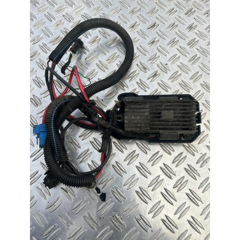 Блок керування вентилятором Fiat Stilo 908000915 M52000300 837902300 Блок керування вентилятором Fiat Stilo 908000915 M52000300 837902300
