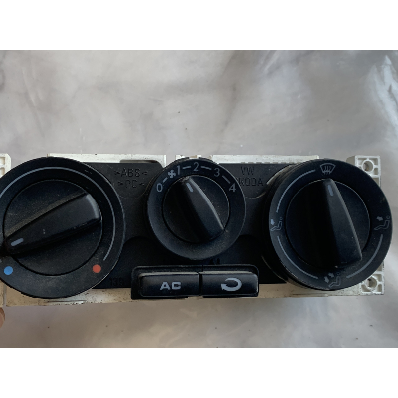 Блок керування пічки/клімат-контролю Volkswagen 1J0820045G01C 1J0820045G