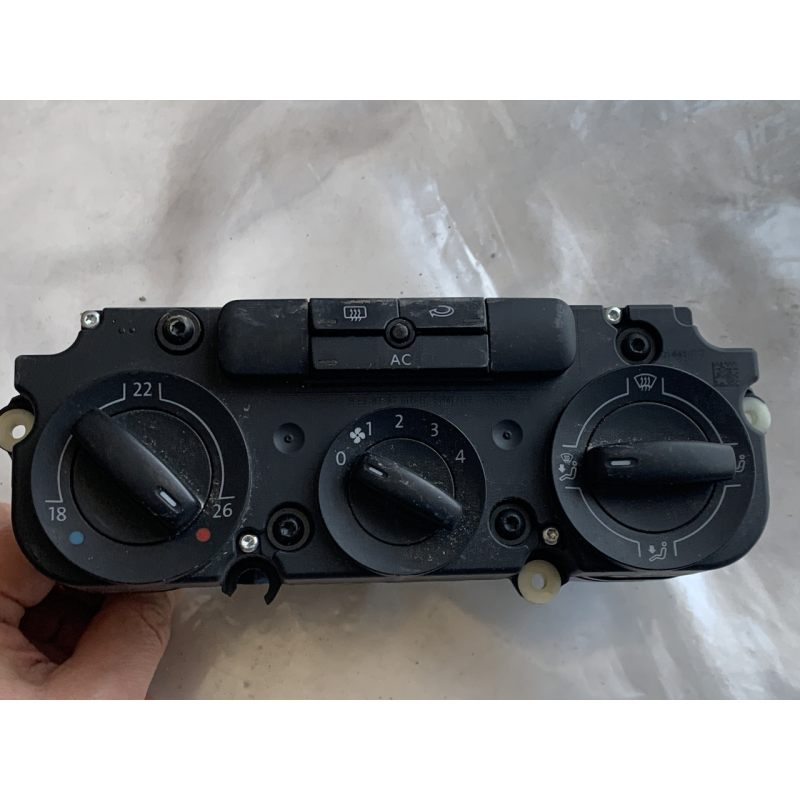 Блок керування пічки/клімат-контролю Volkswagen 1K0820047