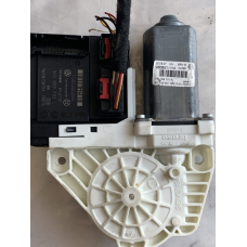 VAG-блок керування склопідіймачем 1K0959793L 1K0959701P