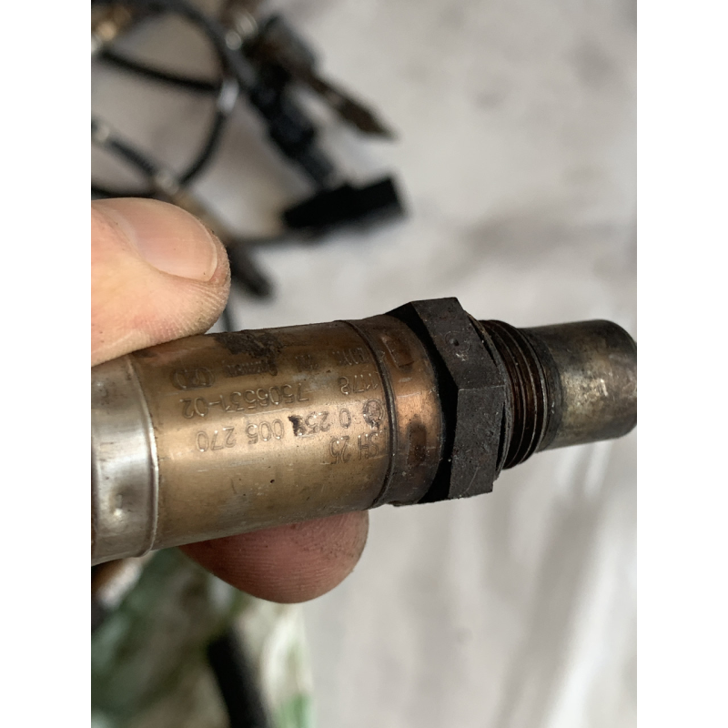 0258 005 270 Bosch лямбда-зонд датчик кисню після каталізатора 1040046475