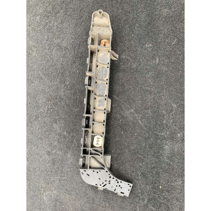 Кронштейн (кріплення) заднього бампера правий Honda Civic 5D 71593SMGE01