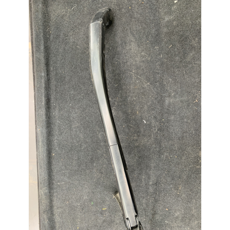 Повідець склоочисника передній правий Honda Civic 5D 76610-SMG-G01