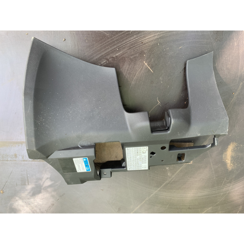 Накладка торпедо ліва нижня для Honda Civic 5D 77300-SMG-G500-20