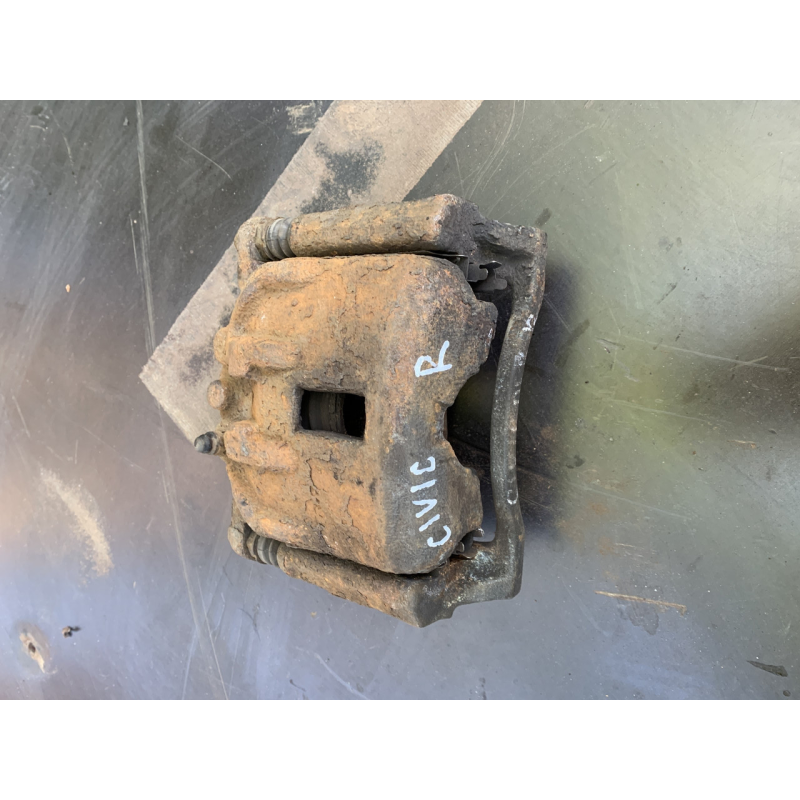 Суппорт передній правий Honda Civic 5D 45018SMGE01