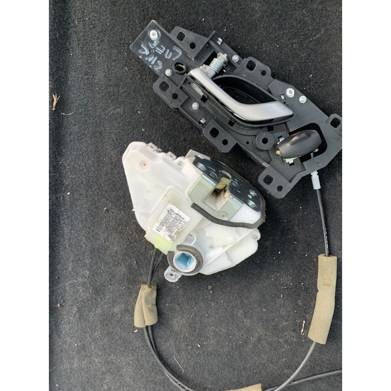 Замок передній лівий 7PIN-Honda Civic 5D 72151-SMG-G0 72151SMGG0