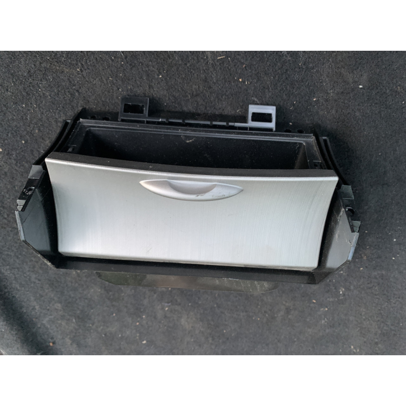 Бардачок Honda Civic 5D 77500SMGG010