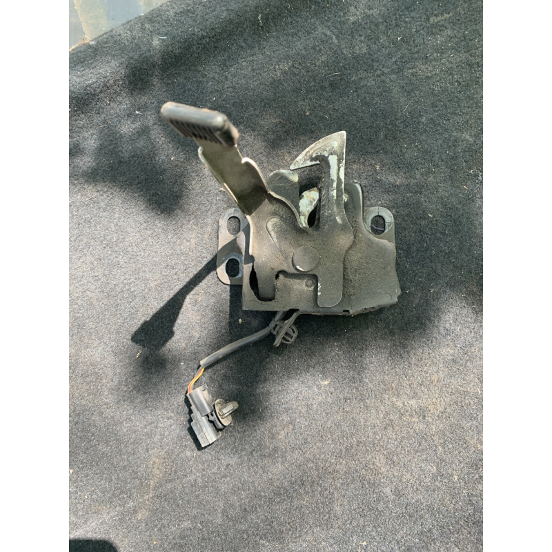 Замок капота  Honda Civic 5D  74120SMRE01