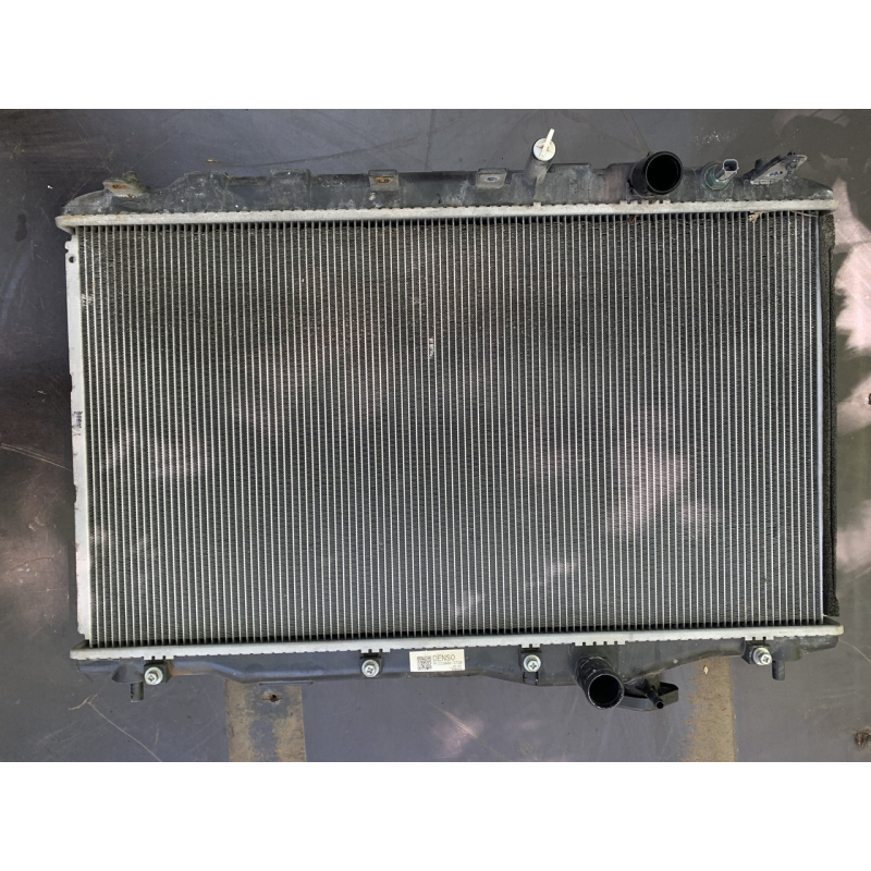Радіатор охолодження двигуна на Honda Civic 5D 19010RSAG01 Радіатор охолодження двигуна на Honda Civic 5D 19010RSAG01
