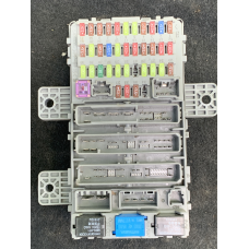 Блок запобіжників  Honda Civic 5D  38200SMGG34