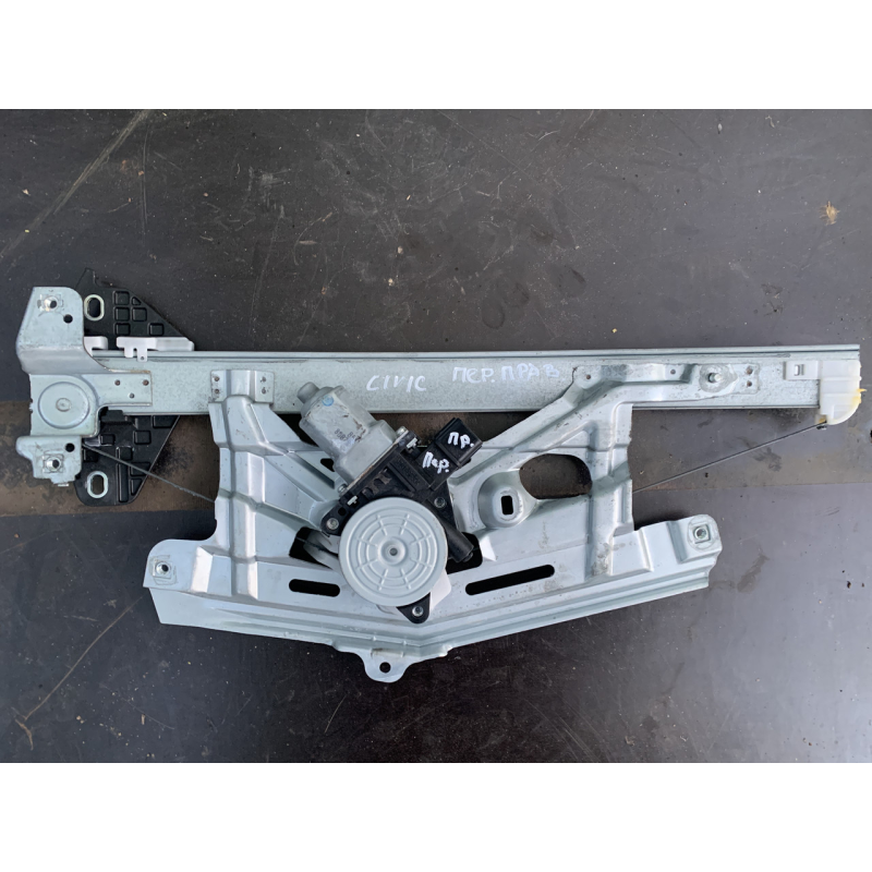 Механізм склопідіймача двері передньої правої Honda Civic 5D 72210SMGE01