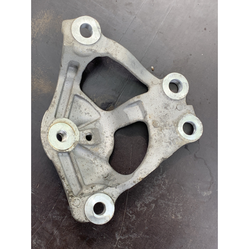 Кронштейн двигуна Honda Civic 5D 50855SMGE00
