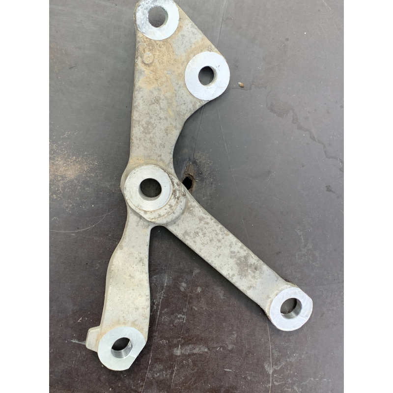 Кронштейн балки Honda Civic 5D  50200SMGG05 передній правий