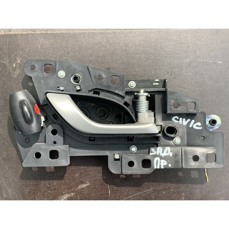 Ручка задніх правих дверей внутрішня  Honda Civic 5D 72120TBAA11ZA   72120-TBA-A11ZA
