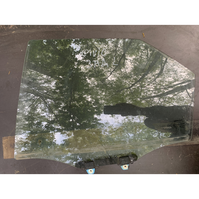 Скло дверей  задньої лівої Honda Civic 5D 73450SMGE00