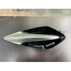 Дверна ручка права передня Honda Civic 5D 72140-SMG-G040-M1 72140SMGG04ZD