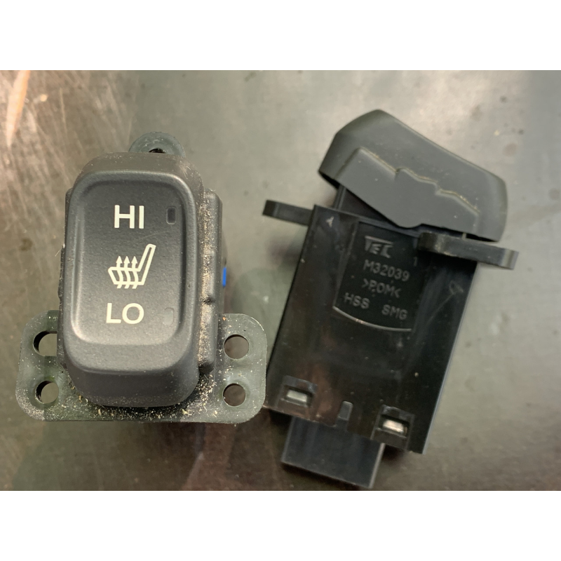Кнопки підігрівання сидінь Honda Civic 5D 35600SMGE01ZA Кнопки підігрівання сидінь Honda Civic 5D 35600SMGE01ZA