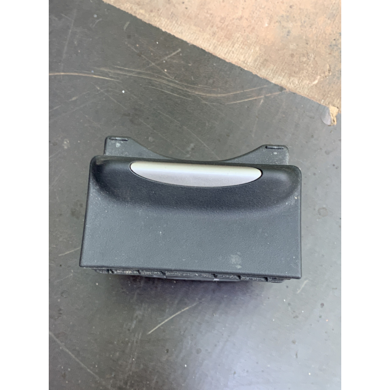 Пепельниця  Honda Civic 5D  77700SMGE01ZC