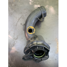 Трубка повітря/сапун оливи 98689/ 9674127880  Citroen/ Peugeot/ Opel Vivaro  2.0 HDI 9674810880