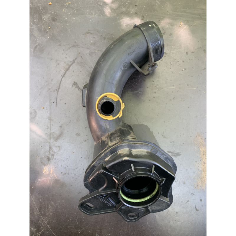 Трубка повітря/сапун оливи 98689/ 9674127880  Citroen/ Peugeot/ Opel Vivaro  2.0 HDI 9674810880