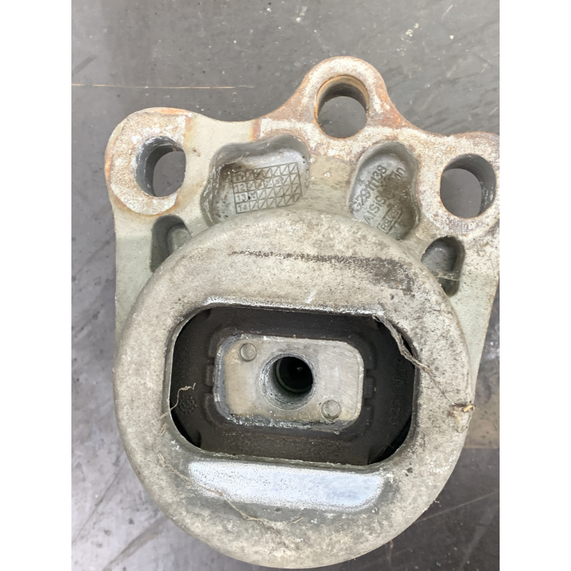 Кронштейн (подушка) двигуна Ford Custom G2911138 BK21-67012 AD