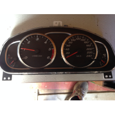 Панель приладів МКПП 05 - 2.0 DI mz Mazda 6 2002-2007