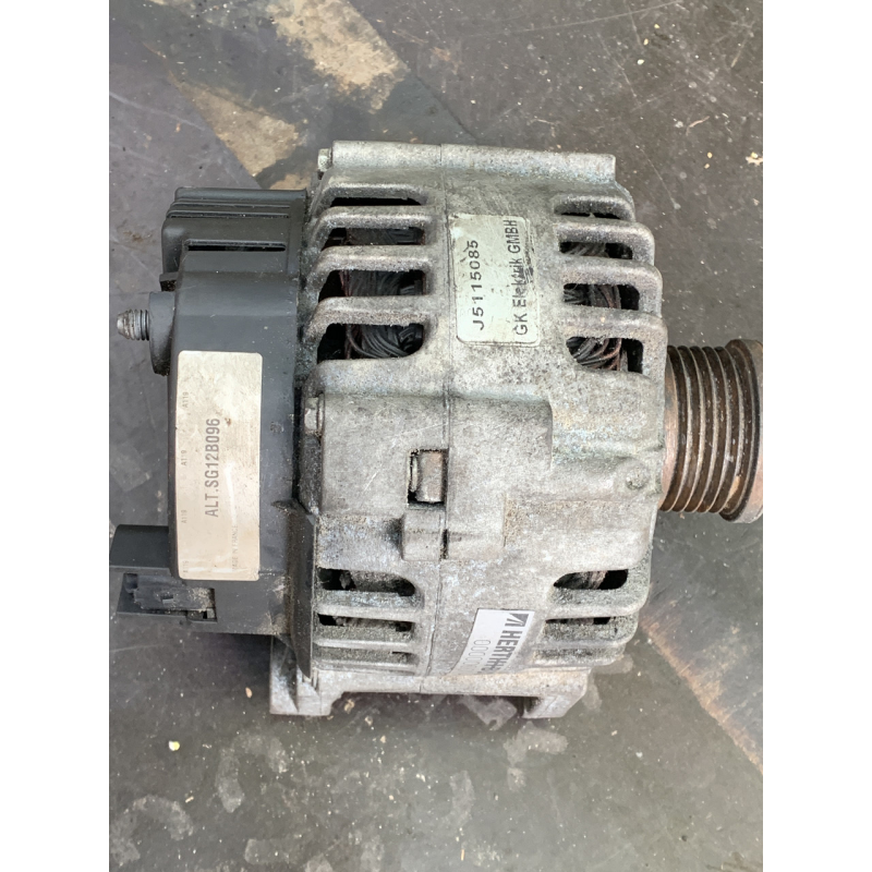 Генератор Renault Trafic 2001-2014 1.9dCi S543339A J5115085 SG12B096 Генератор Renault Trafic 2001-2014 1.9dCi S543339A J5115085 SG12B096