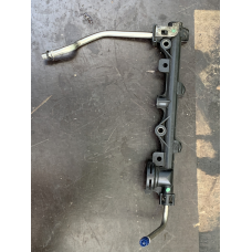 Паливна система (Магістральна трубка палива) Land Rover Freelander   AT715887F1A