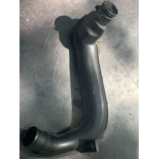 Патрубок інтеркулера (L) Renault Trafic II 2.0dCi 93862449 8200923261
