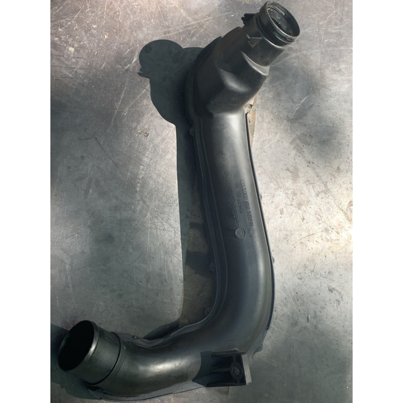 Патрубок інтеркулера (L) Renault Trafic II 2.0dCi 93862449 8200923261 Патрубок інтеркулера (L) Renault Trafic II 2.0dCi 93862449 8200923261