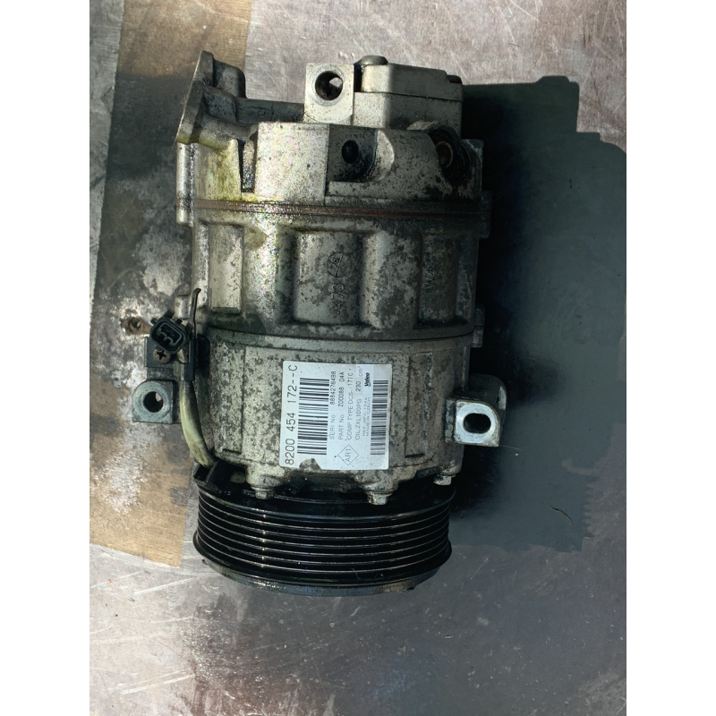 Компресор кондиціонера Renault Trafic 8200454172