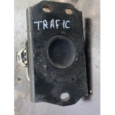 Подушка двигуна права (моторна) Renault Trafic 8200378211 93858290