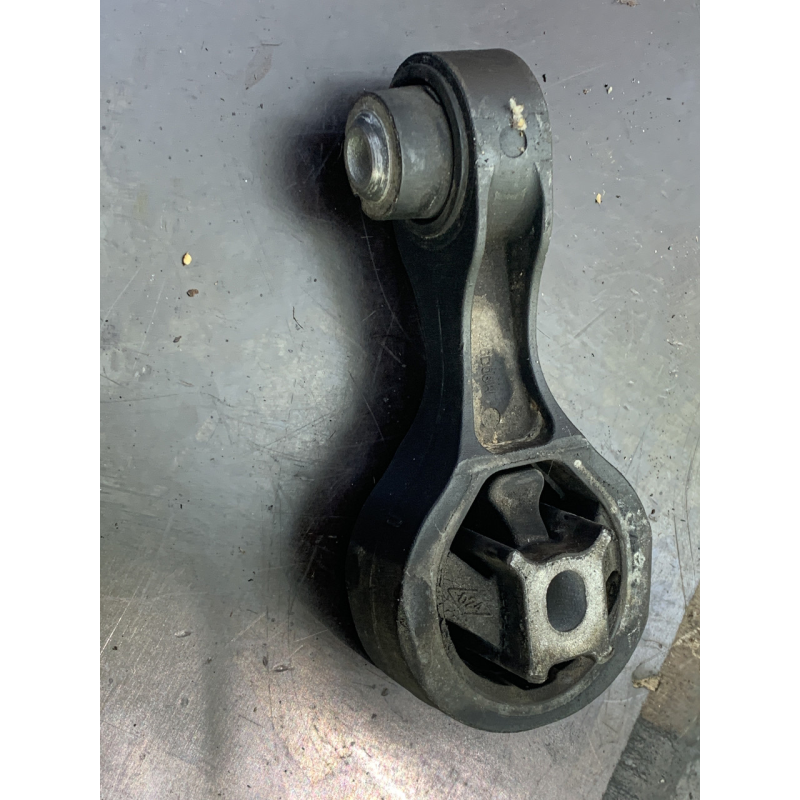 Подушка двигуна права Renault Trafic 2.0dCI 8200404271 93853920 GM 93853920