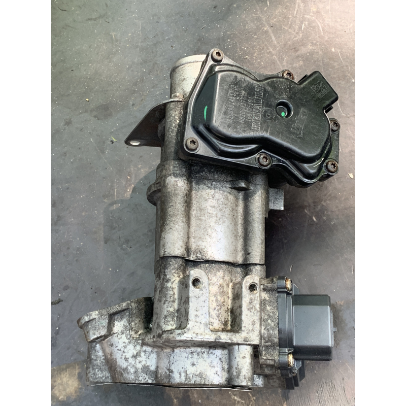 Дросельна заслінка Renault Trafic 2.0dCI 8200727648 8200987088 8200564703 Дросельна заслінка Renault Trafic 2.0dCI 8200727648 8200987088 8200564703