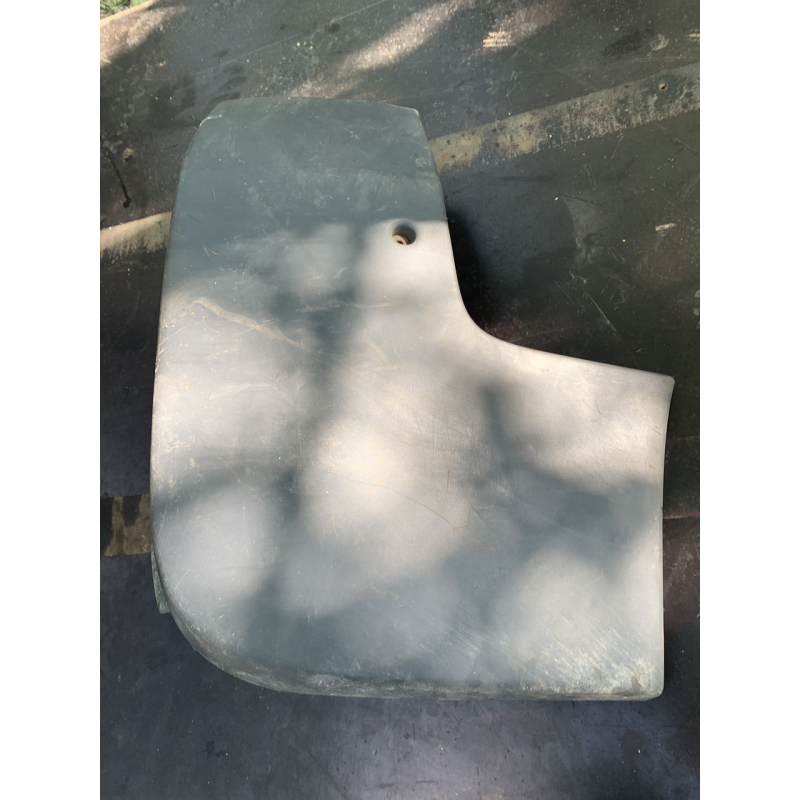 Клик бампера задній Renault Trafic /Opel Vivaro/ Nissan Primastar 8200201457 8200201462 91169338