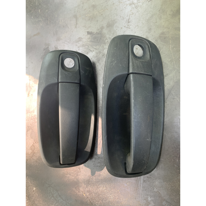 Ручка дверцят бічний/ссувний  зовнішня Renault Trafic/Opel Vivaro/Nissan Primastar 8200170625 91168527
