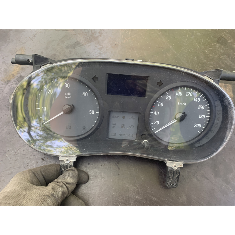 Панель приладів Renault Trafic 2.0dCi 2001-2014 8200283199 P8200283199-D Панель приладів Renault Trafic 2.0dCi 2001-2014 8200283199 P8200283199-D