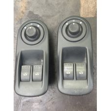 Блок кнопок склопідіймача лівих дверей Renault Trafic/Opel Vivaro/Nissan Primastar 8200011867 9116523